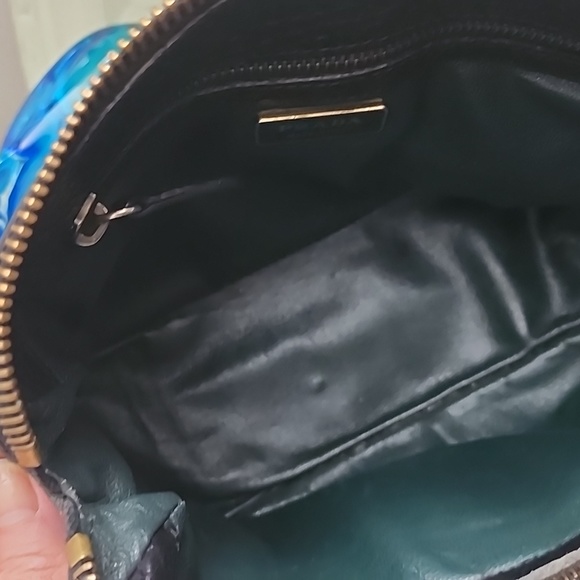 Prada shoulder bag and dust bag - Picture 5 of 16